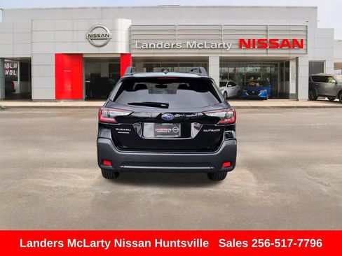 Used 2025 Subaru Outback Premium AWD/4WD image 5