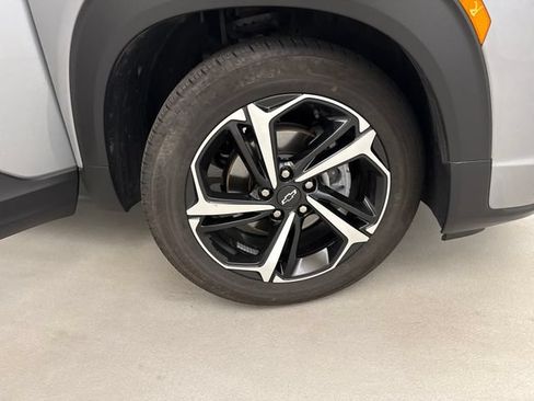 Used 2023 Chevrolet TrailBlazer RS FWD image 25