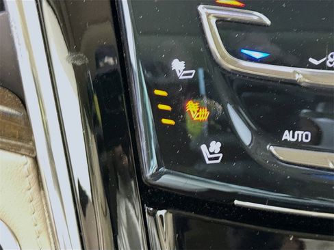 Used 2018 Cadillac Escalade Luxury w/ LPO, Radiant Package image 21