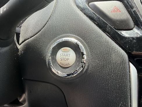 Used 2017 Nissan Pathfinder S FWD image 14