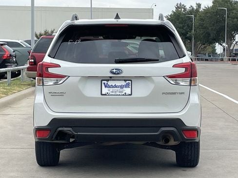Used 2024 Subaru Forester Premium AWD/4WD image 5