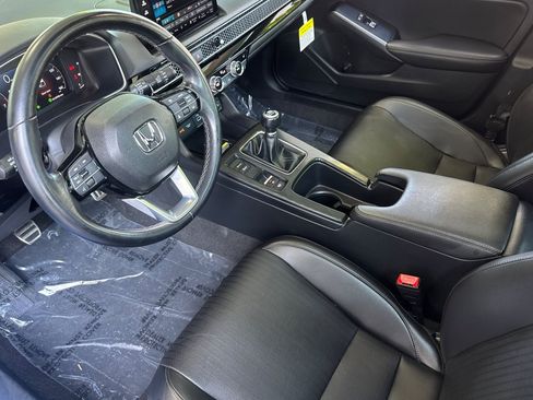 Used 2024 Honda Civic Sport Touring image 4