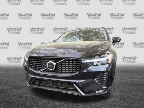 Certified 2023 Volvo XC60 B5 Plus image 10