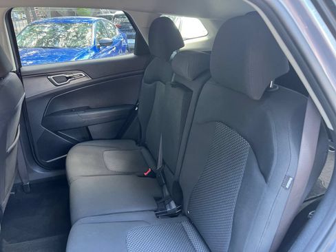 Used 2025 Kia Sportage LX FWD image 36