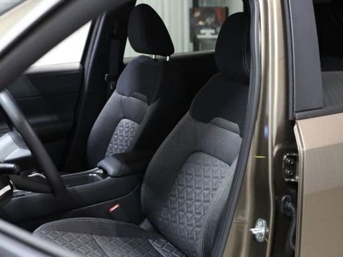 New 2026 Nissan Kicks SV w/ SV Premium Package image 9