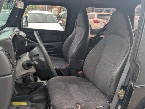 Used 2002 Jeep Wrangler X image 9