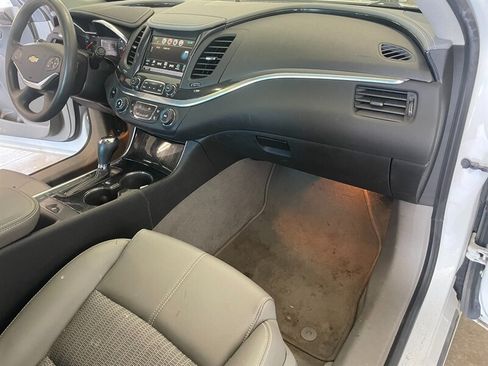 Used 2018 Chevrolet Impala LS FWD image 19