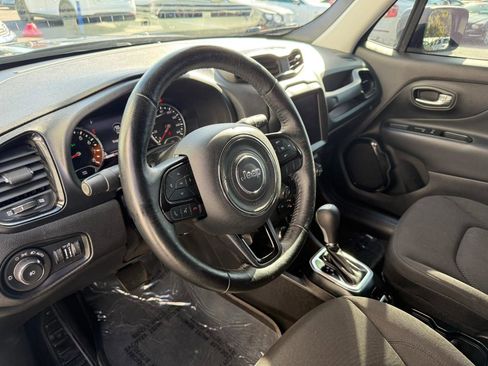 Used 2018 Jeep Renegade Altitude w/ UConnect 8.4 Nav Group image 25