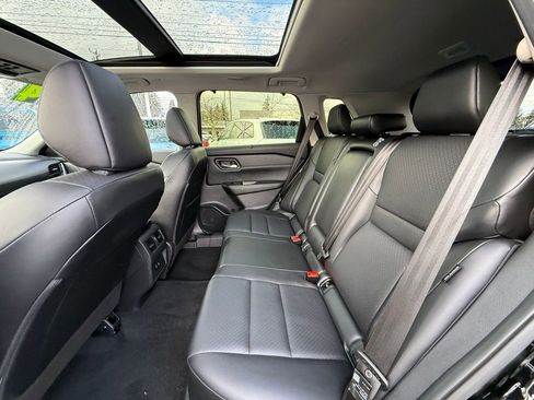 Certified 2024 Nissan Rogue SV w/ SV Premium Package image 16