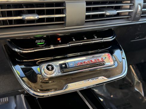 Used 2024 Lincoln Corsair FWD w/ Equipment Group 101A image 19