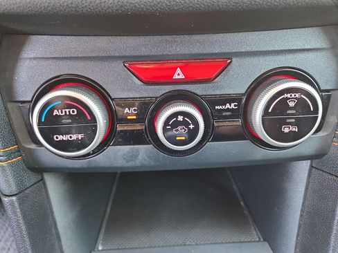 Used 2018 Subaru Crosstrek 2.0i Limited AWD/4WD image 25