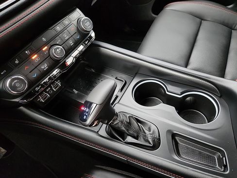 Used 2025 Dodge Durango GT image 12