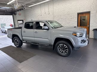 Used 2021 Toyota Tacoma TRD Sport w/ TRD Premium Sport Package AWD/4WD video 1