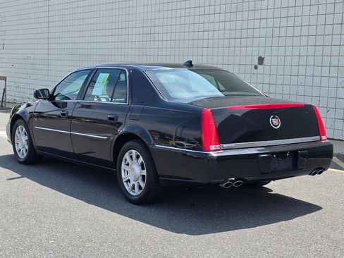 Used 2011 Cadillac DTS FWD image 5