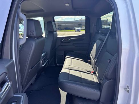 Used 2026 GMC Sierra 1500 SLT w/ SLT Convenience Package AWD/4WD image 30