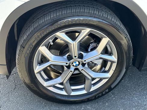 Used 2025 BMW X4 xDrive30i AWD/4WD image 31