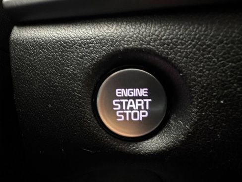 Used 2024 Kia Sorento S image 23