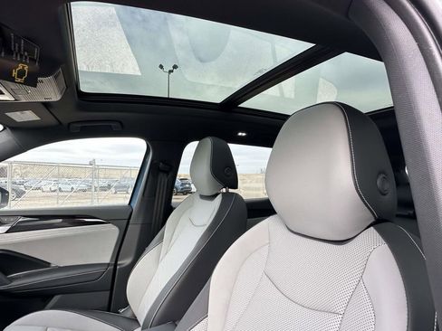 New 2026 Volkswagen Tiguan SE R-Line AWD/4WD image 16