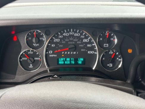Used 2024 Chevrolet Express 3500 LT w/ LT Preferred Equipment Group RWD image 20