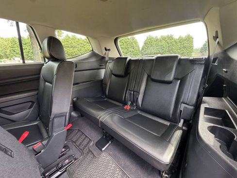 Used 2019 Volkswagen Atlas SE FWD image 18