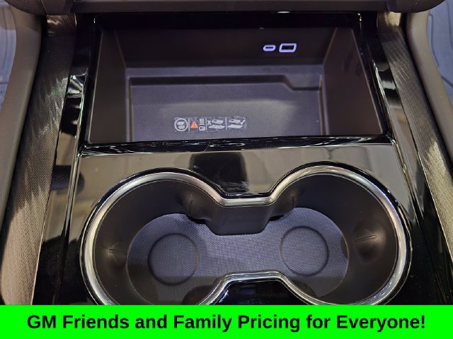 New 2026 GMC Yukon XL AT4 w/ AT4 Premium Package AWD/4WD image 25