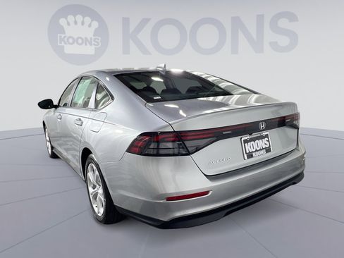 Used 2025 Honda Accord LX image 4