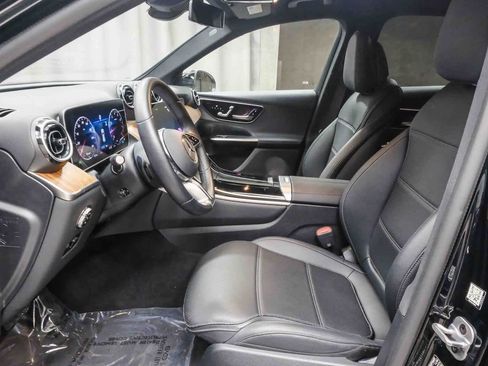 Certified 2025 Mercedes-Benz GLC 300 image 18