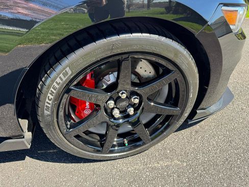 Used 2017 Ford Mustang Shelby GT350R w/ GT350R Equipment Group 920A image 21