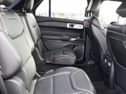 Used 2020 Ford Explorer ST w/ ST Street Pack image 16