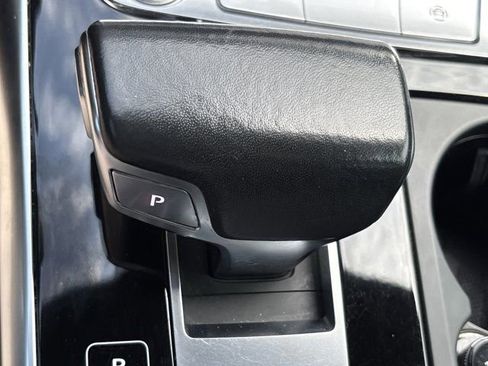 Used 2019 Audi Q8 Prestige AWD/4WD image 44
