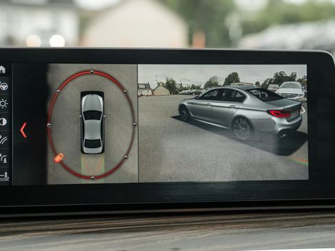 Used 2017 BMW 530i xDrive 530i xDrive Sedan 4D image 34