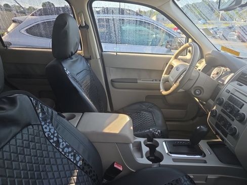 Used 2012 Ford Escape XLT AWD/4WD image 11