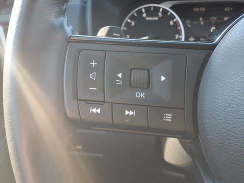 Certified 2023 Nissan Rogue SL w/ SL Premium Package image 17