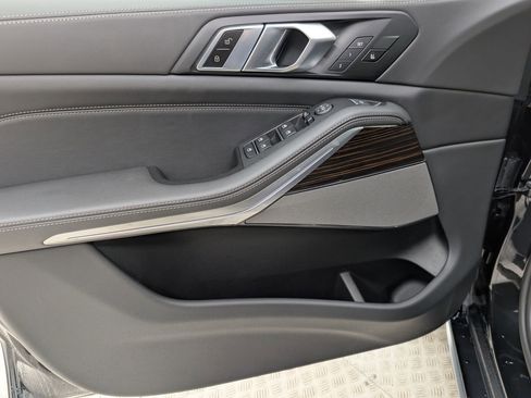 New 2026 BMW X5 sDrive40i w/ Climate Comfort Package RWD image 14