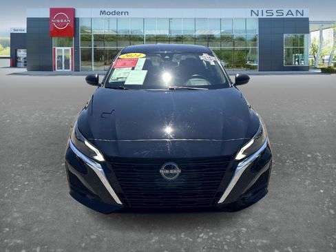 Certified 2024 Nissan Altima 2.5 SV FWD image 2