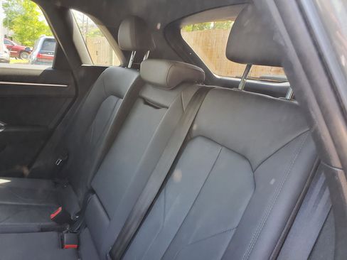 Used 2020 Audi Q3 2.0T Premium AWD/4WD image 29