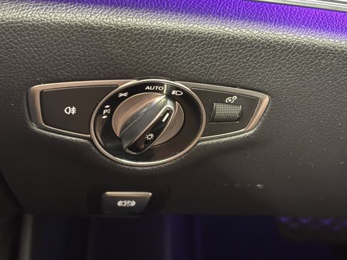 Used 2017 Mercedes-Benz E 300 4MATIC image 17