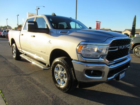 Used 2024 RAM 2500 Big Horn AWD/4WD image 5