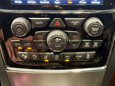 Used 2022 Jeep Grand Cherokee Limited w/ Trailer Tow Group IV image 15