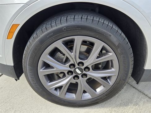 Used 2020 Cadillac XT5 Premium Luxury image 10