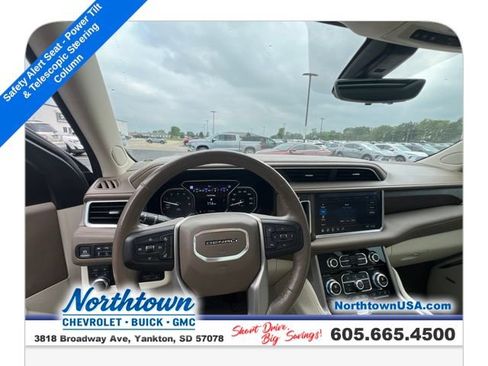 Used 2021 GMC Yukon Denali w/ Denali Premium Package AWD/4WD image 18