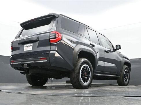 Used 2025 Toyota 4Runner TRD Off-Road image 24