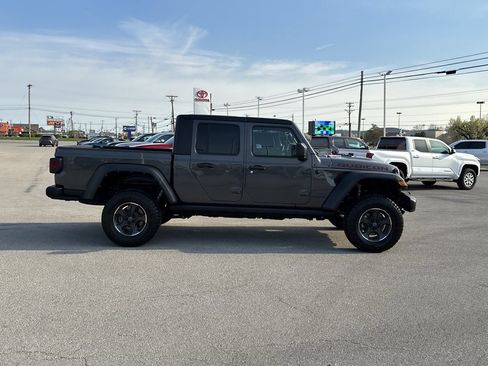 Used 2022 Jeep Gladiator Rubicon w/ Trailer Tow Package AWD/4WD image 4