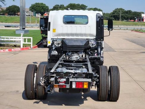 New 2025 Chevrolet Low Cab Forward RWD image 11