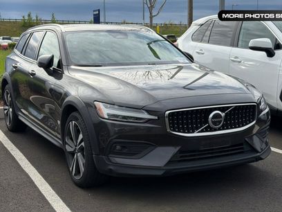 Used 2025 Volvo V60 B5 Cross Country Plus