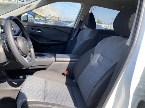 Used 2021 Nissan Rogue SV FWD image 10