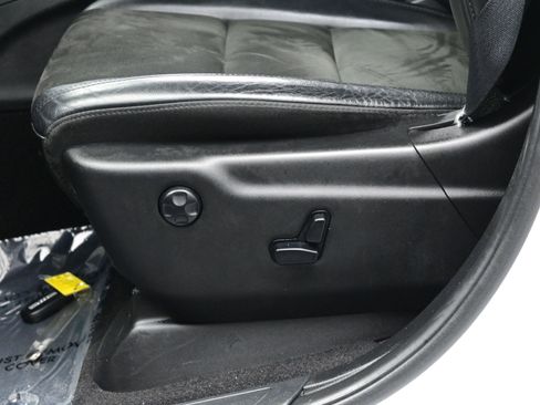 Used 2021 Jeep Grand Cherokee Laredo X image 11