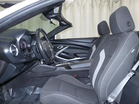 Used 2022 Chevrolet Camaro LT w/ Technology Package image 22