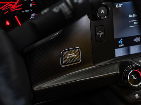 Used 2015 Chevrolet Corvette Z06 w/ 2LZ Preferred Equipment Group image 47