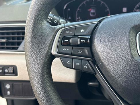 Used 2020 Honda Accord EX image 30